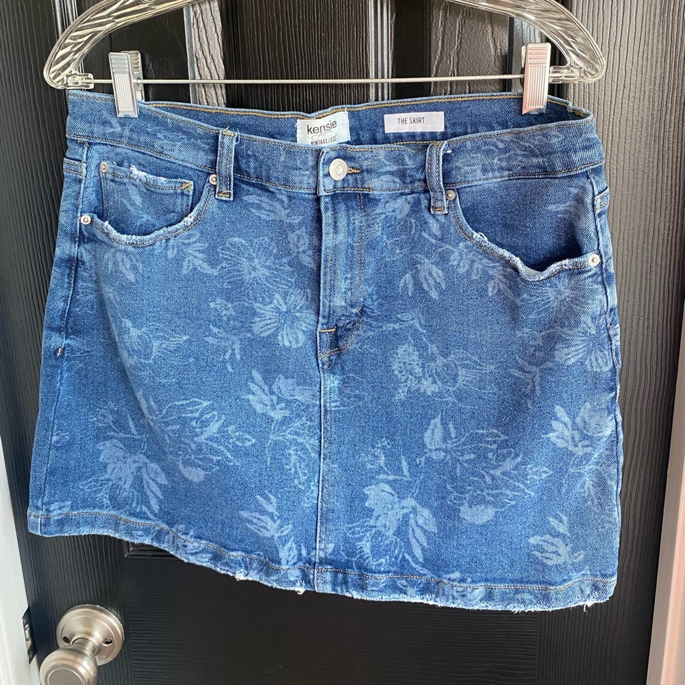 Kensie Blue Floral Denim Skirt